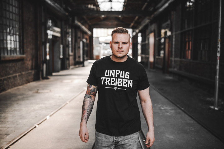 T-Shirt | UNFUG TREIBEN | black